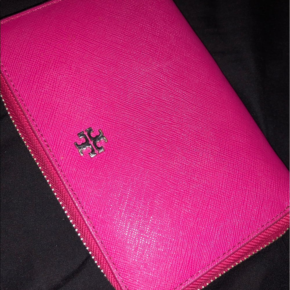 Tory Burch wallet/wristlet